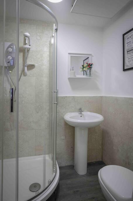 40% Off - Business - Couples - Contractors Apartment Blackpool Bagian luar foto