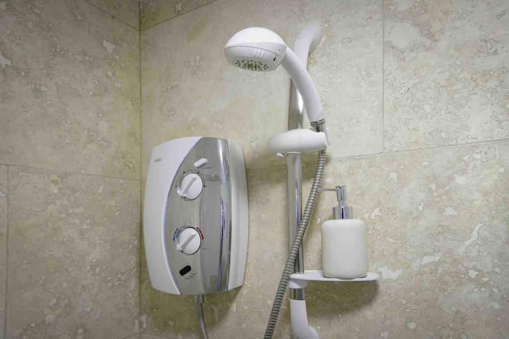 40% Off - Business - Couples - Contractors Apartment Blackpool Bagian luar foto